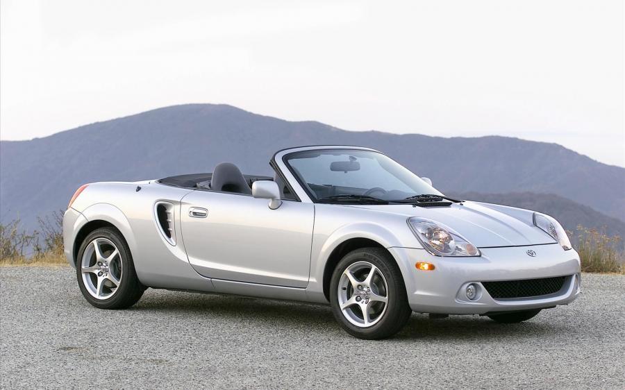  Toyota MR2 Spyder 2005 года  (фото 8 из 20)